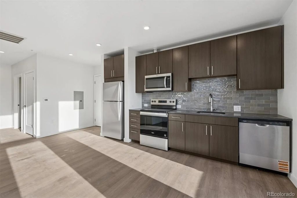 639 29th Street 400, Denver