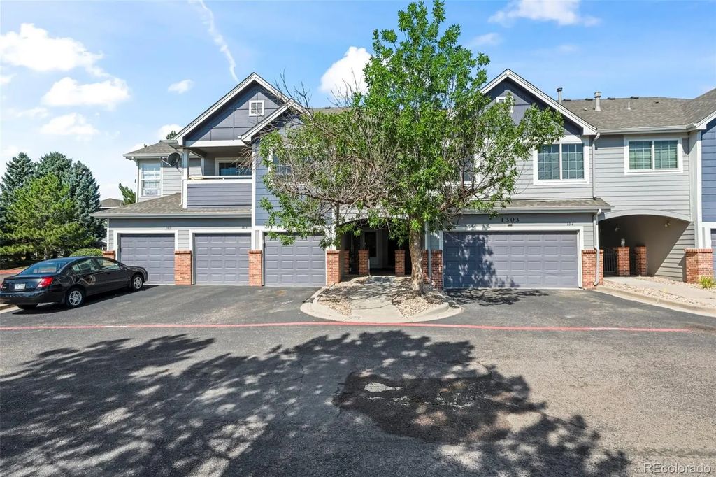 1303 S Danube Way 103, Aurora