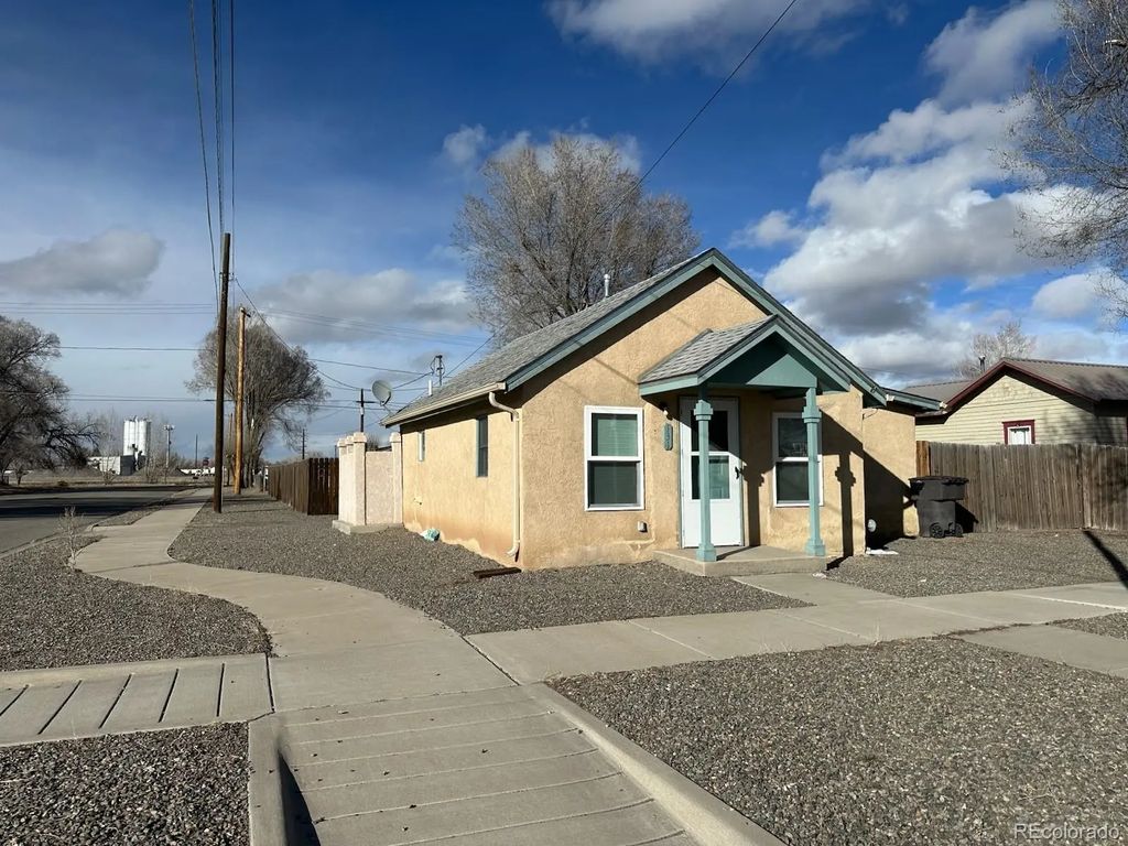 131 10th Street, Alamosa