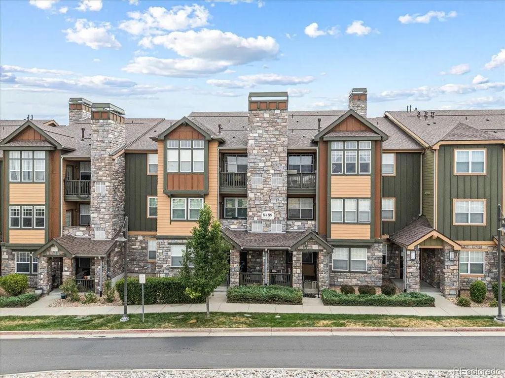 8489 Canyon Rim Circle 304, Englewood
