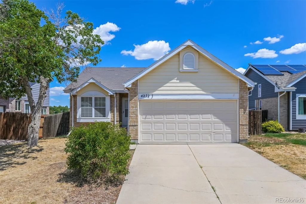 4272 S Ireland Court, Aurora