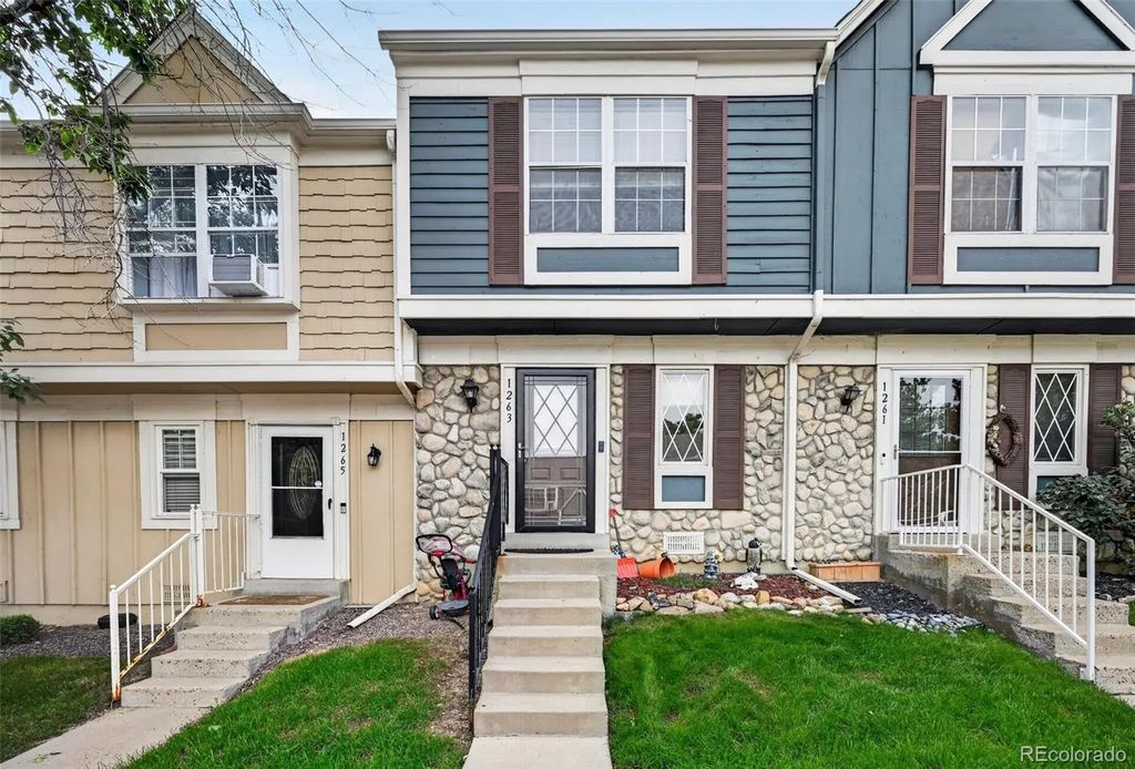 1263 S Idalia Street, Aurora