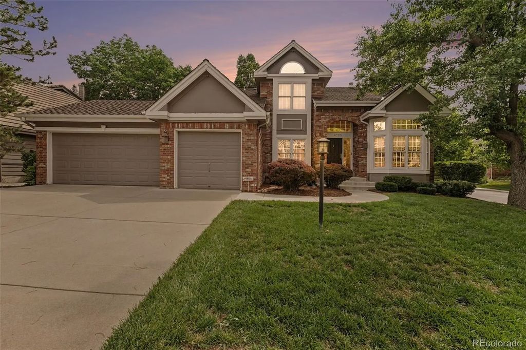 4725 E Pinewood Circle, Centennial