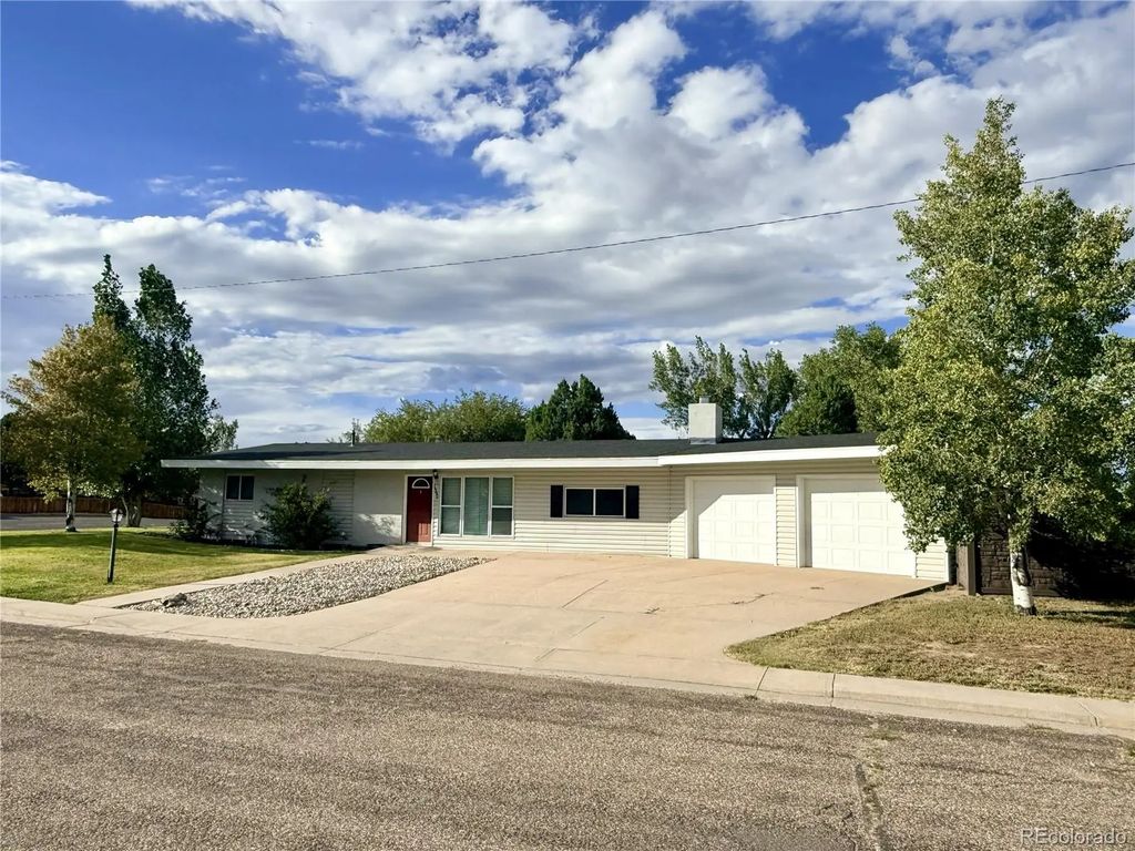 1590 6th Street, Limon