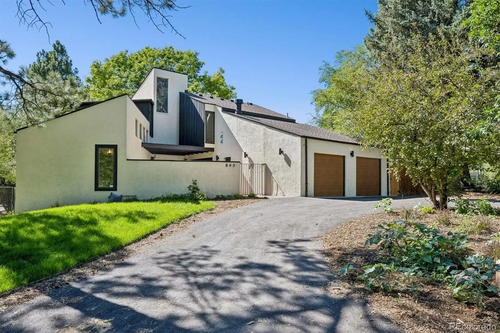 845 Estes Street, Lakewood