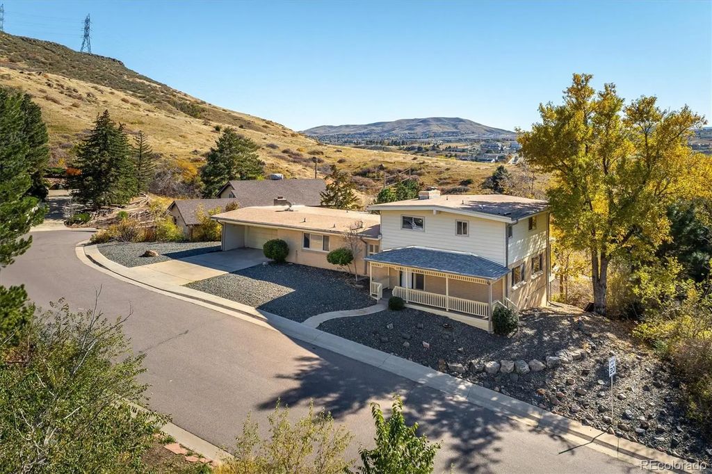 215 Lookout View Court, Golden