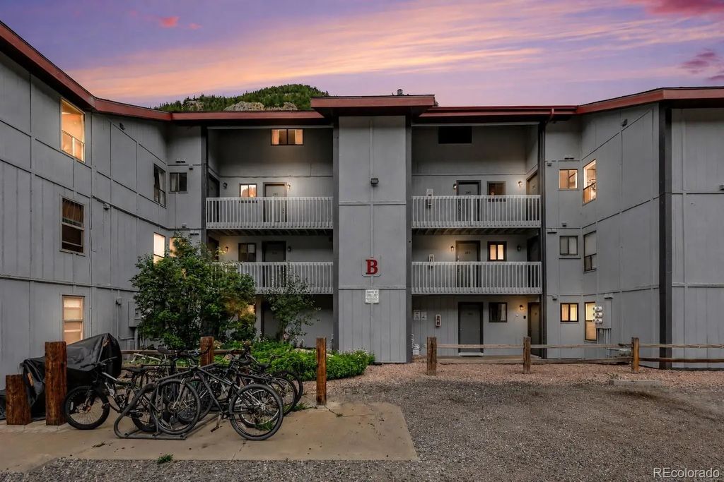 1901 Clear Creek Drive B302, Georgetown