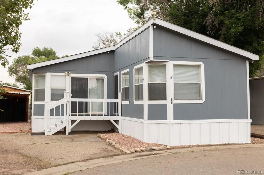 10910 Turner Boulevard, Longmont