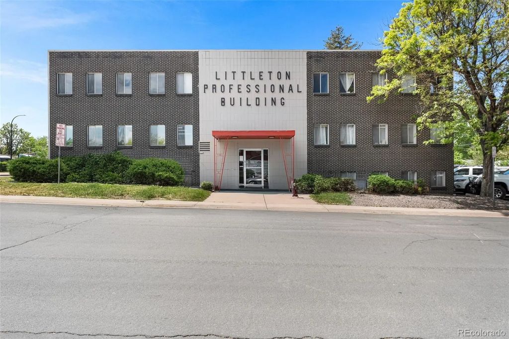 709 W Littleton Boulevard, Littleton