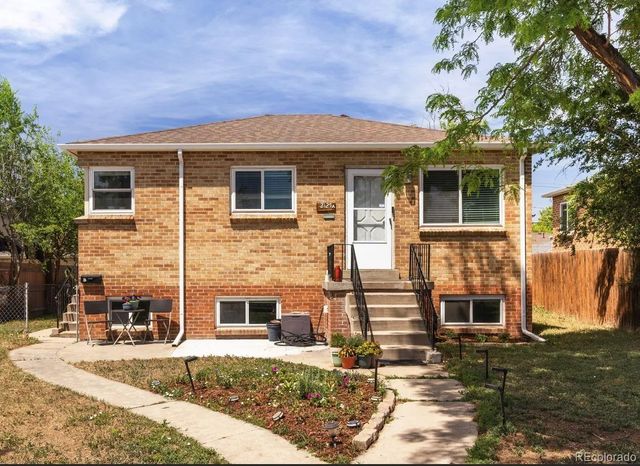 2125 Ames Street, Edgewater