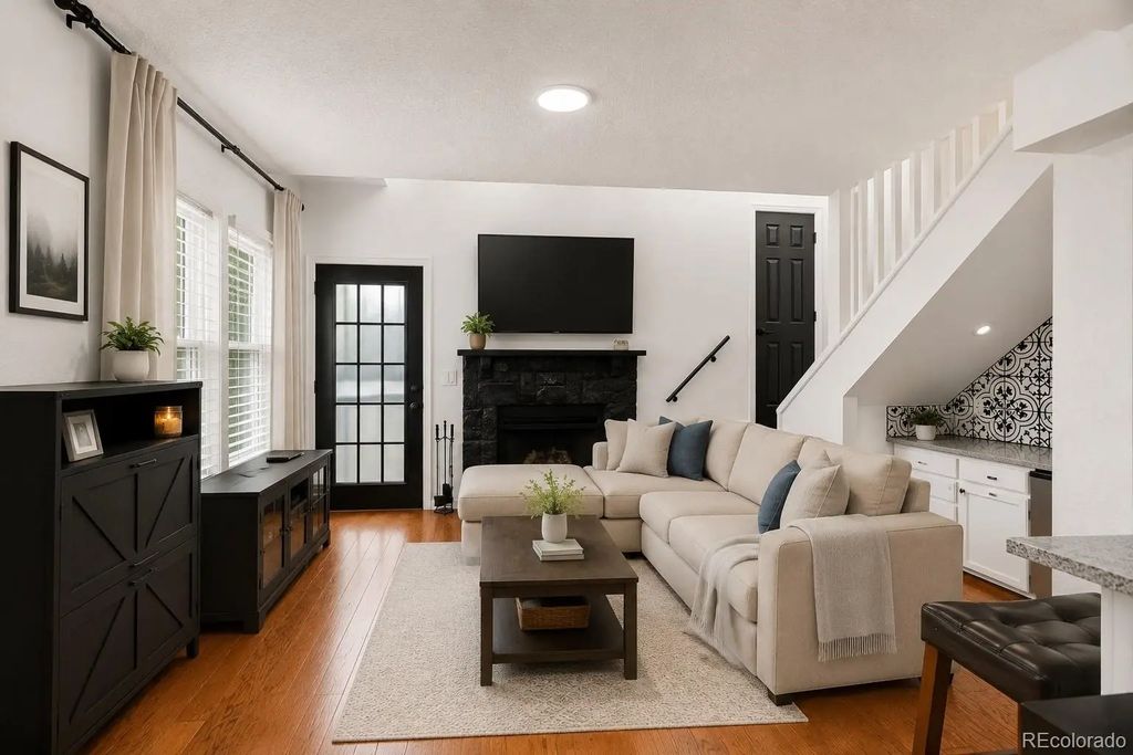 962 S Dearborn Way 12, Aurora