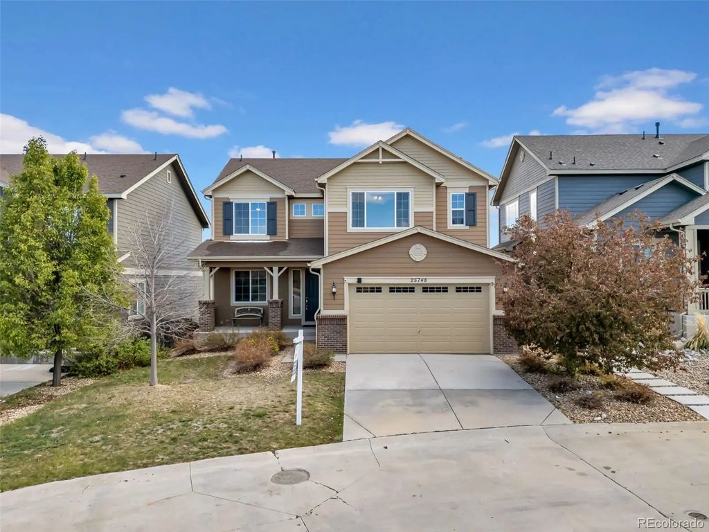 25748 E Calhoun Place, Aurora