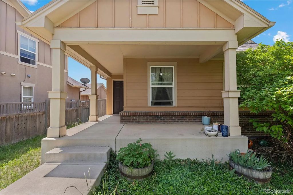 23317 E Saratoga Circle, Aurora