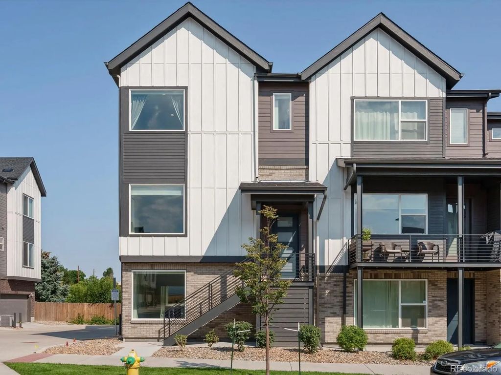 5194 Vivian Street, Wheat Ridge