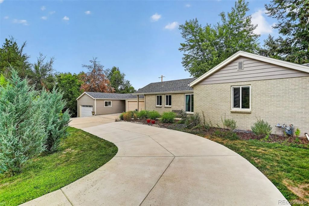 1650 Youngfield Street, Lakewood