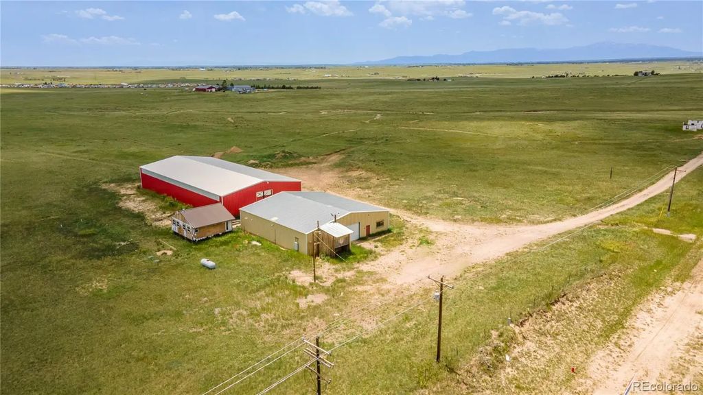 21875 E Highway 24, Peyton