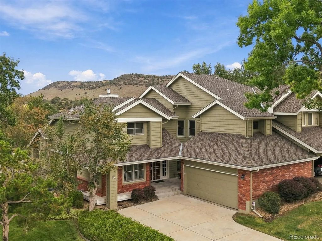 5 White Pine Place, Littleton