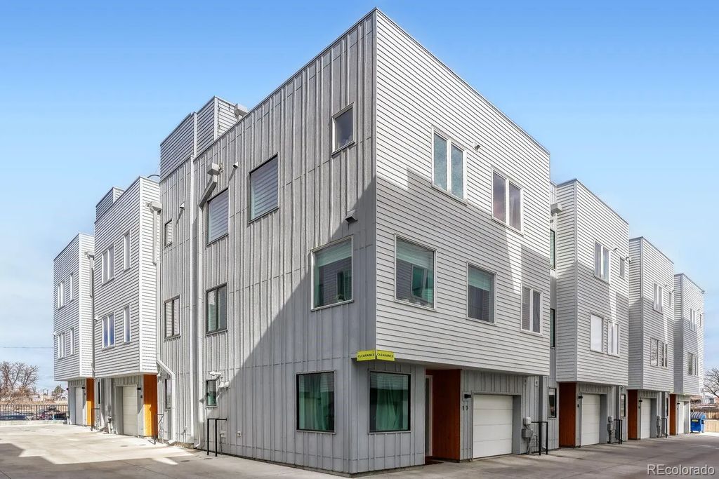 3101 W 47th Avenue 19, Denver