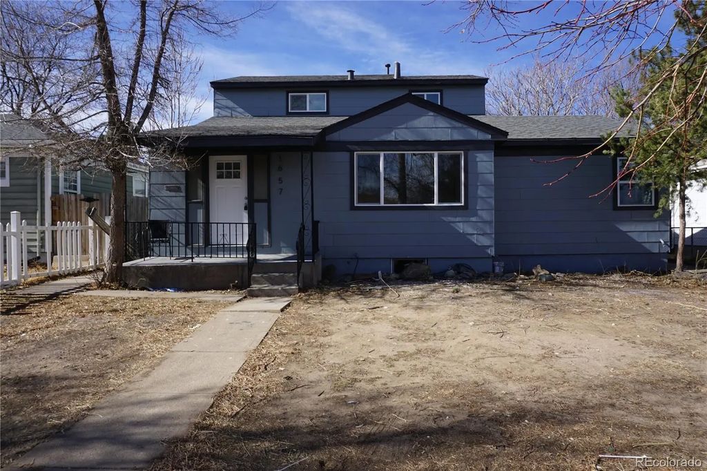 1657 Kingston Street, Aurora