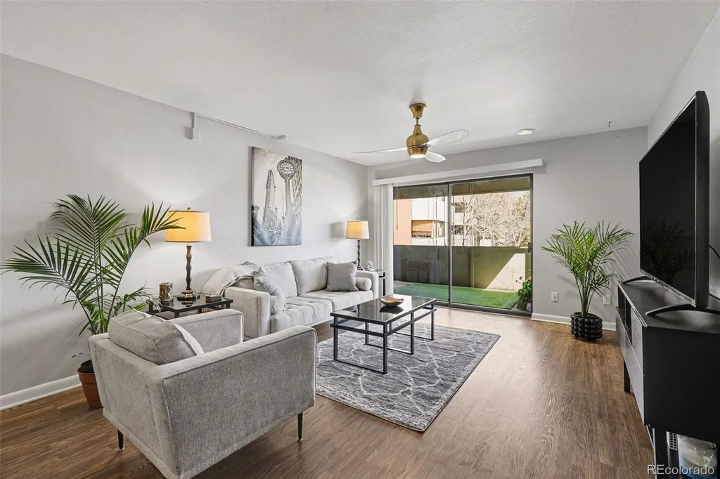 2227 Canyon Boulevard 211, Boulder