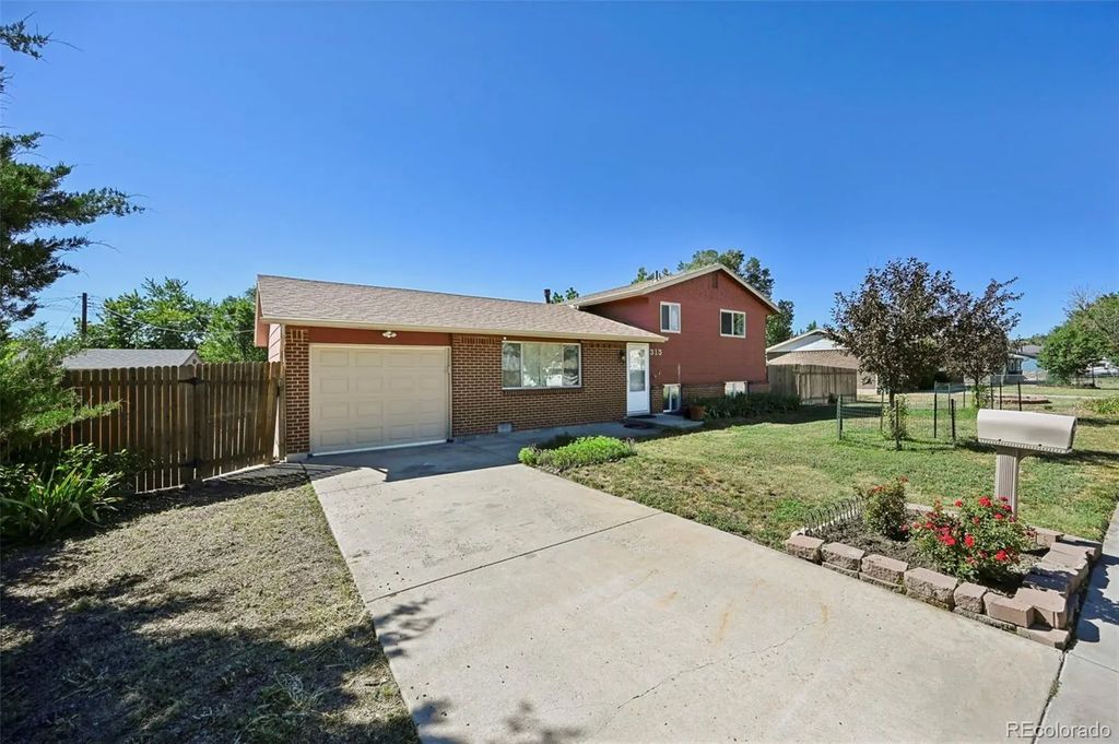 313 Cranbrook Circle, Colorado Springs