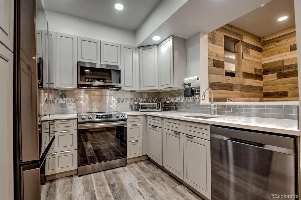645 S Park Avenue 302, Breckenridge