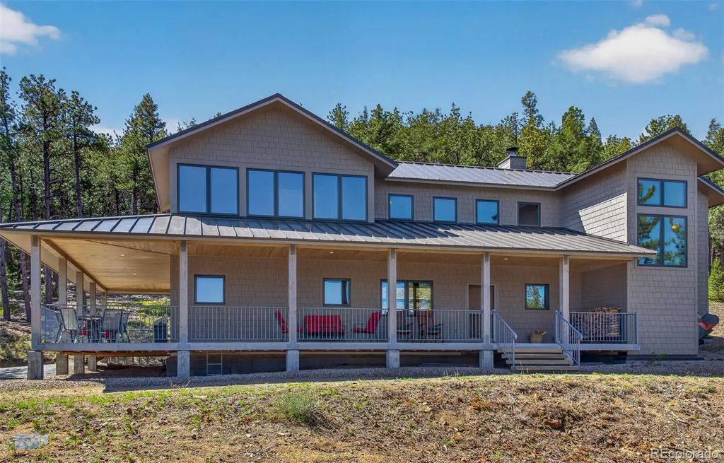 942 Spruce Drive, Lyons