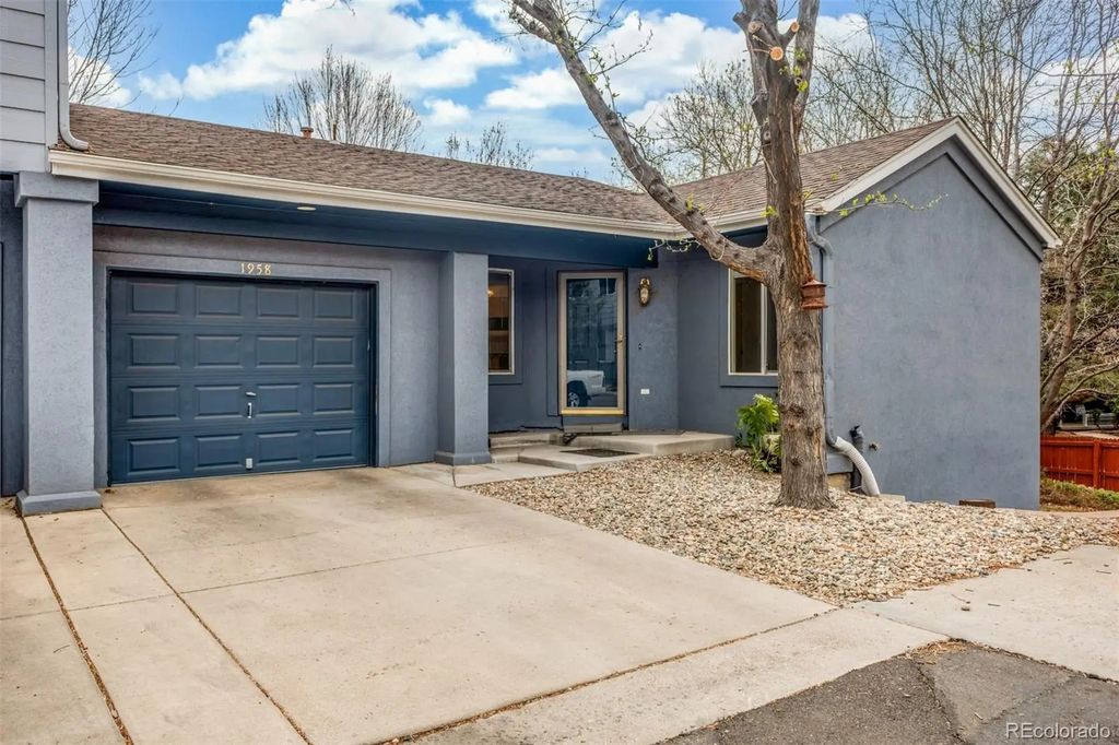 1958 S Carr Street, Lakewood
