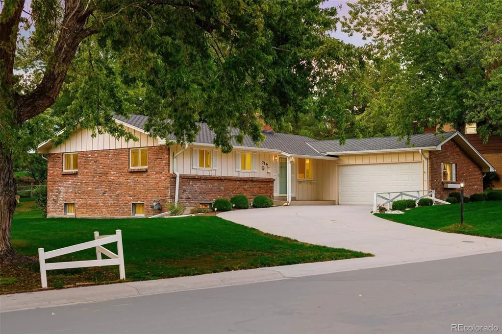 2285 W Davies Avenue, Littleton