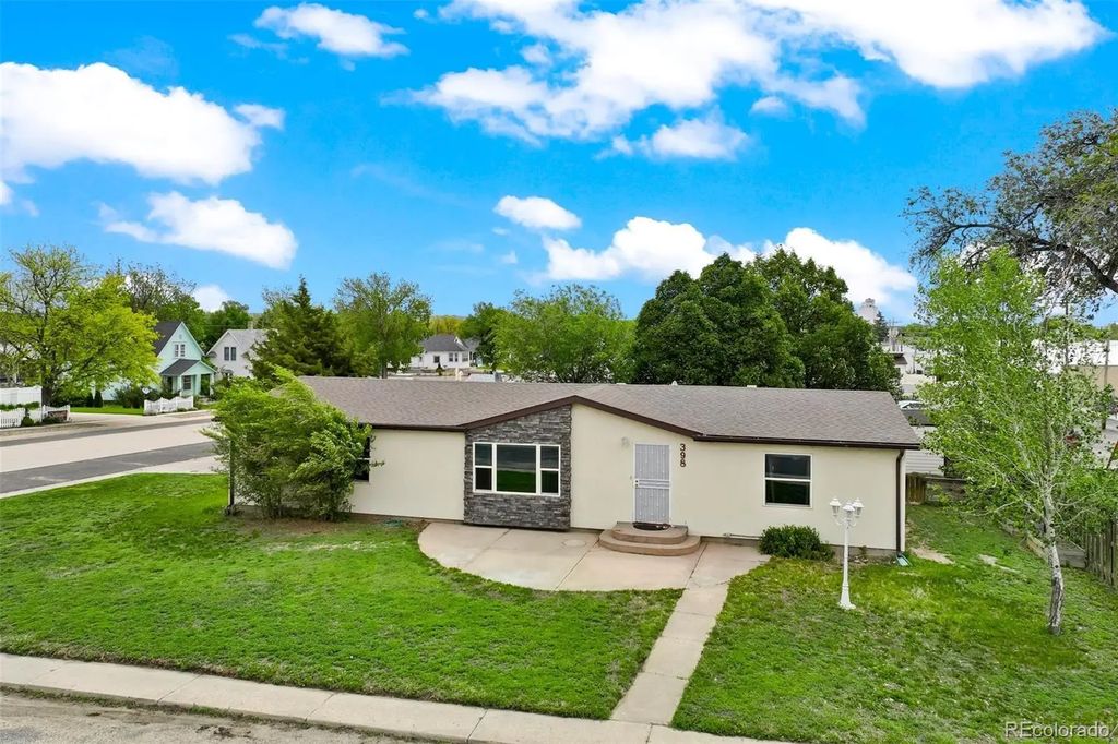 398 F Avenue, Limon