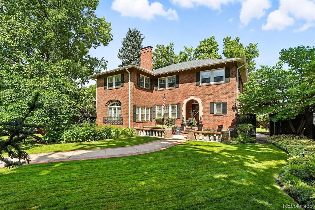 5525 E 17th Avenue Parkway, Denver
