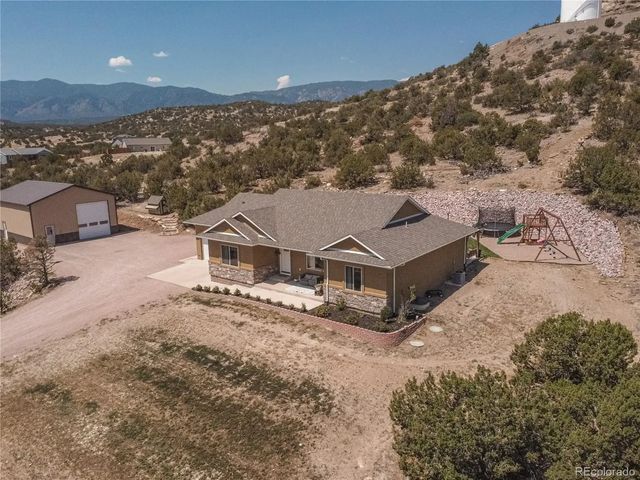 585 Twin Pines Avenue, Rockvale