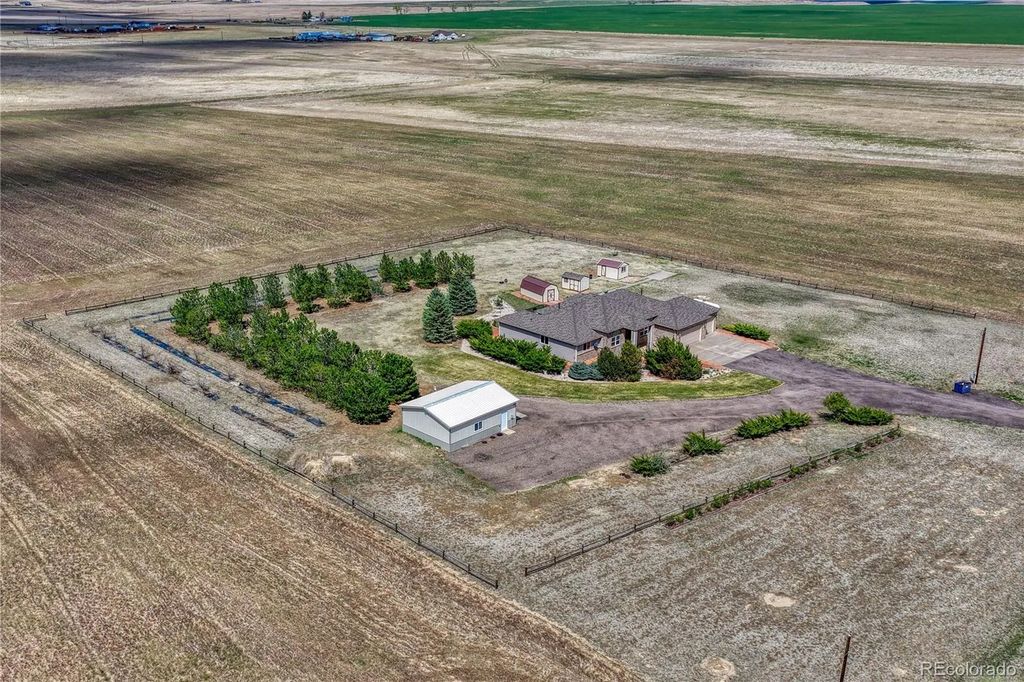 57885 E Geddes Avenue, Strasburg