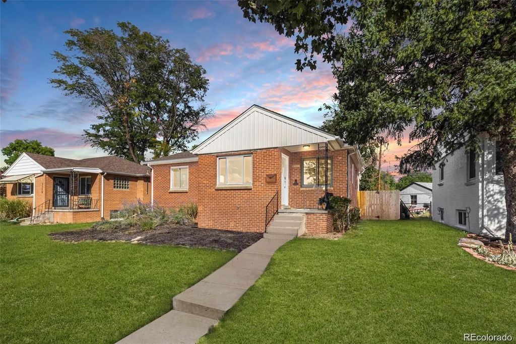 3300 Bellaire Street, Denver