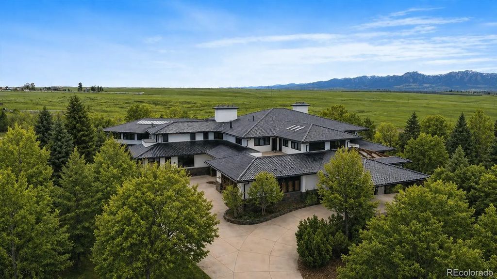 8532 Strawberry Lane, Niwot