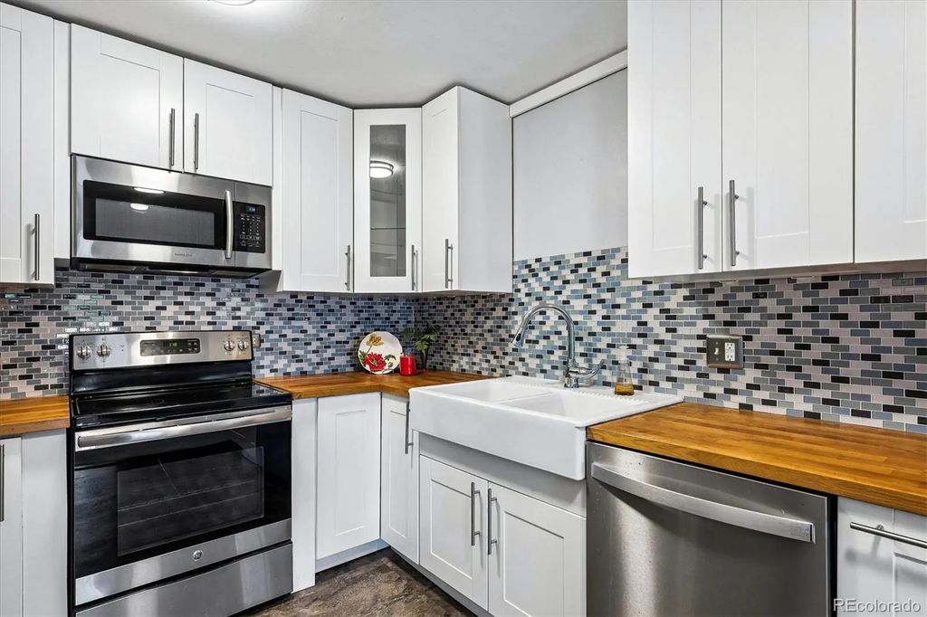 715 S Clinton Street 2b, Denver
