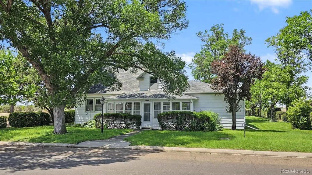 200 E 10th Street, Julesburg