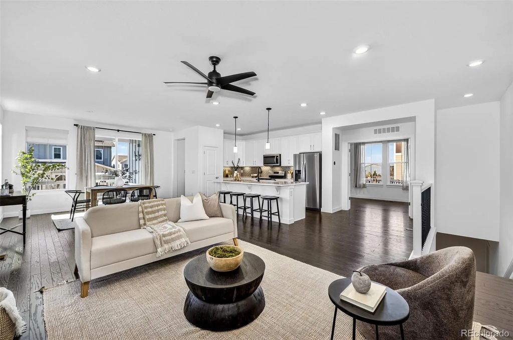 6311 Stable View Street, Castle Pines