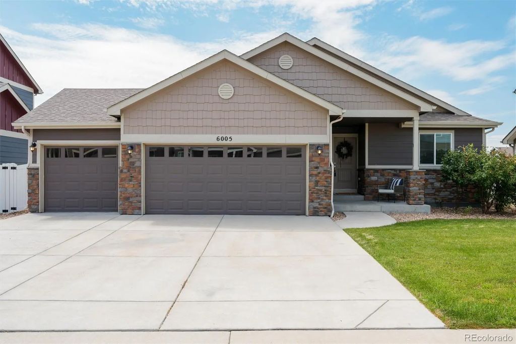 6005 Clarence Drive, Windsor