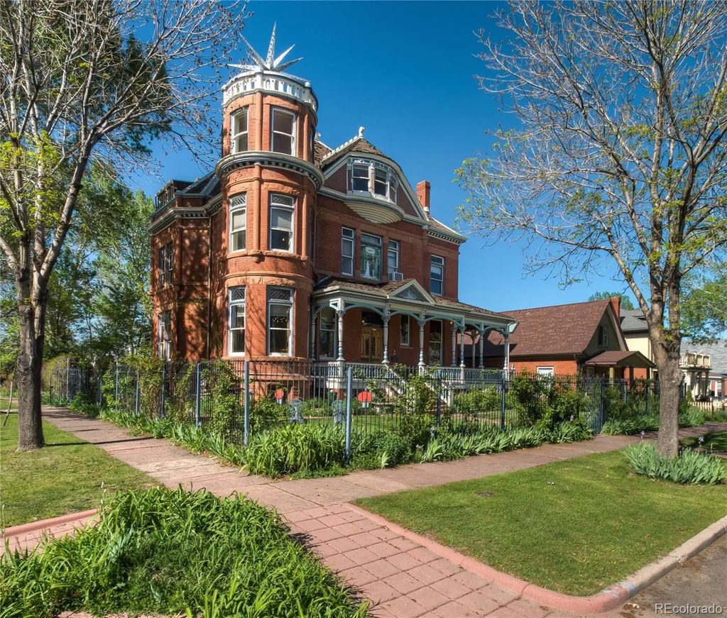 2555 W 37th Avenue, Denver