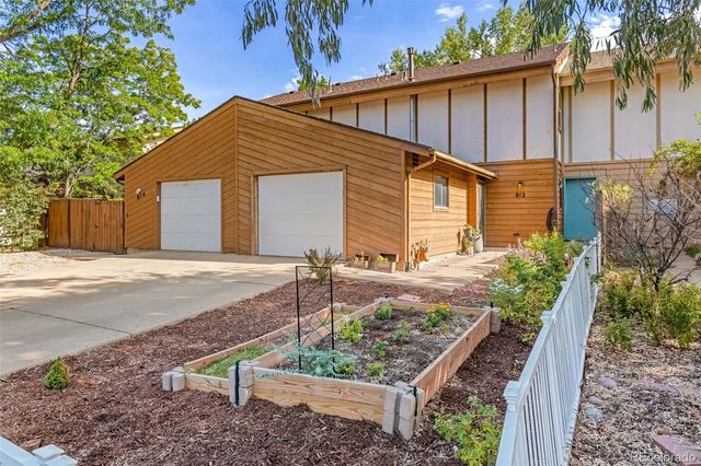 812 Sir Galahad Drive, Lafayette
