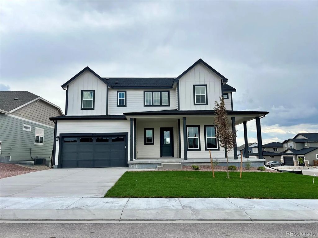 641 White Dove Court, Monument