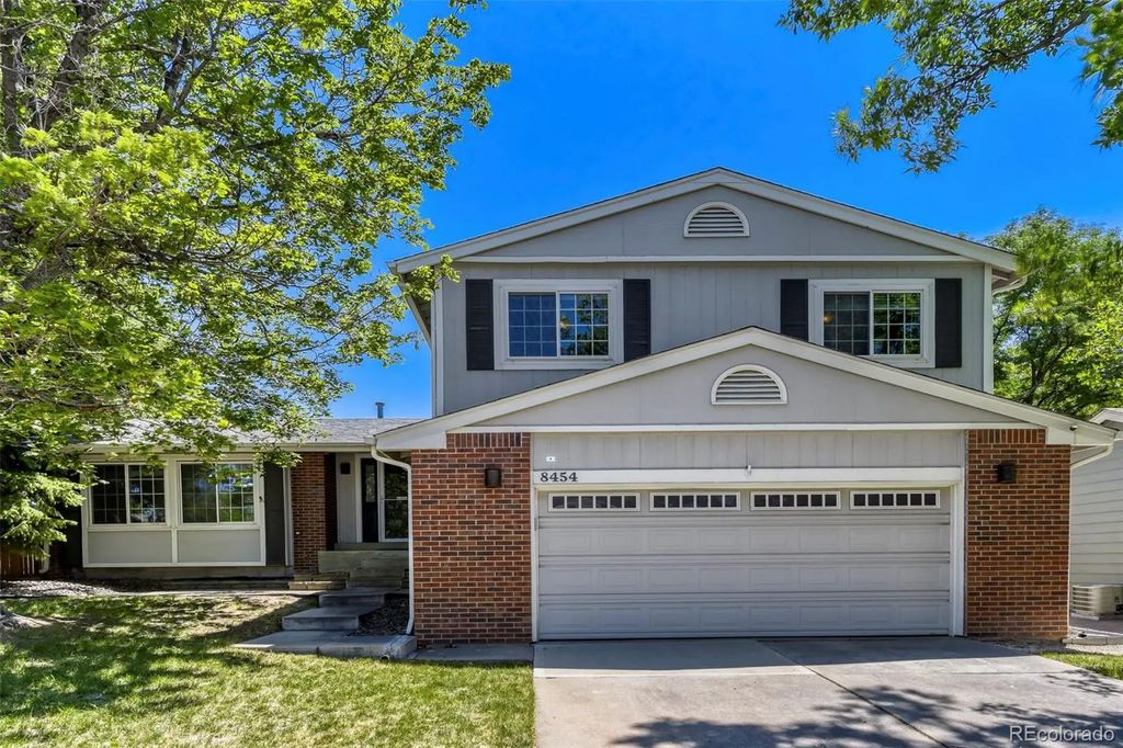 8454 Tanglewood Street, Littleton