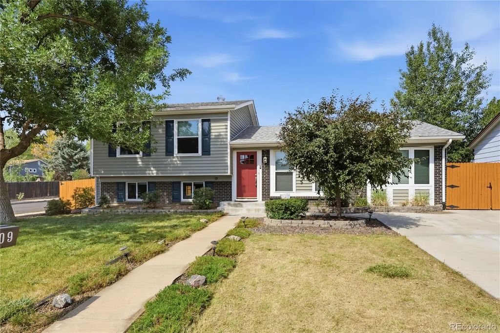 1809 E Cottonwood Street, Broomfield