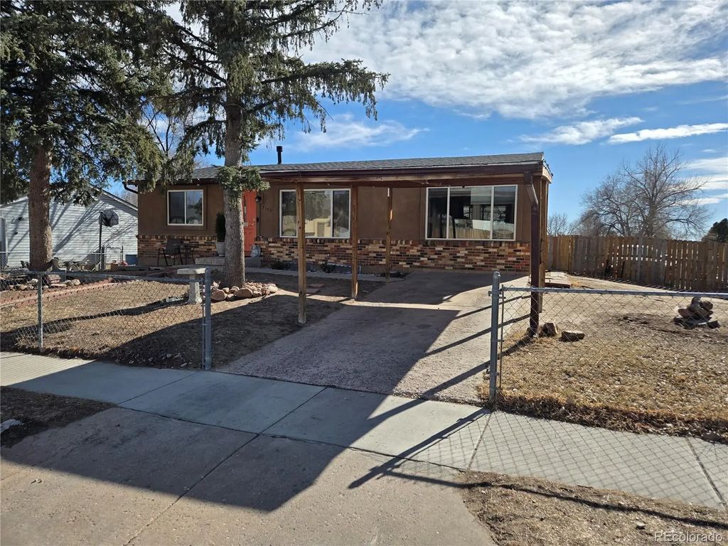 7155 Omaha Boulevard, Colorado Springs