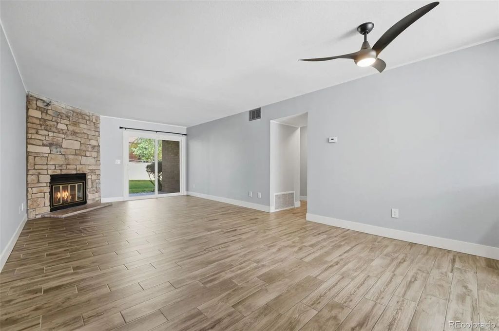 418 Wright Street 102, Lakewood