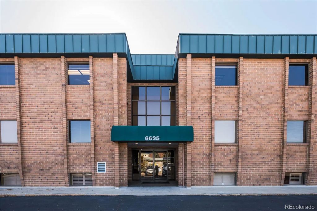 6635 S Dayton Street 240, Greenwood Village
