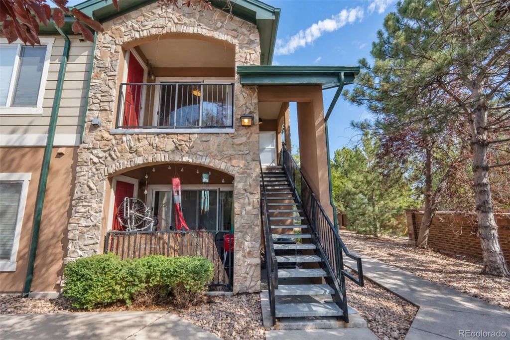 1604 Granby Way 201, Aurora
