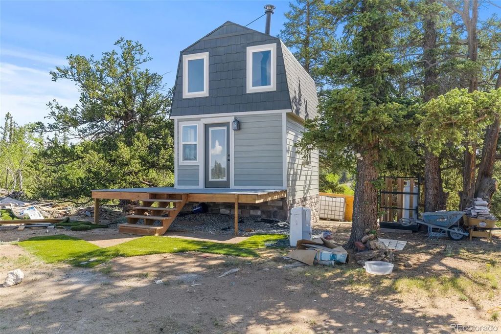 64 Carbine Road, Jefferson