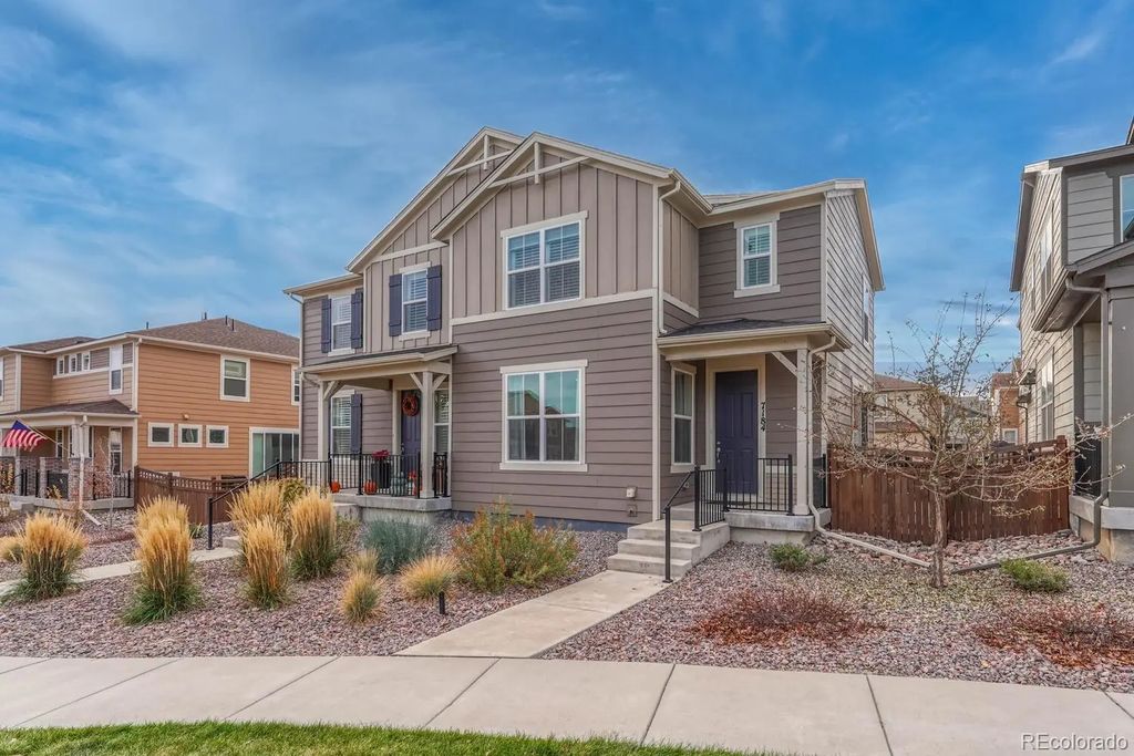 7184 Bedlam Drive, Castle Pines